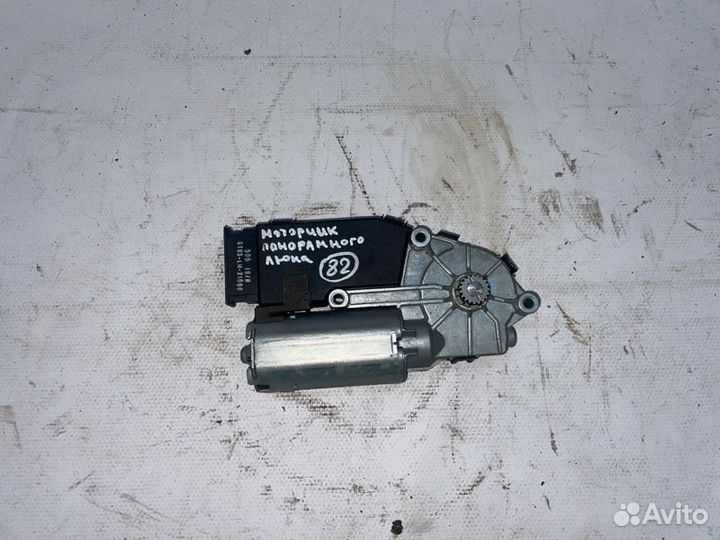 Моторчик панорамного люка Cadillac Srx FEE LH2