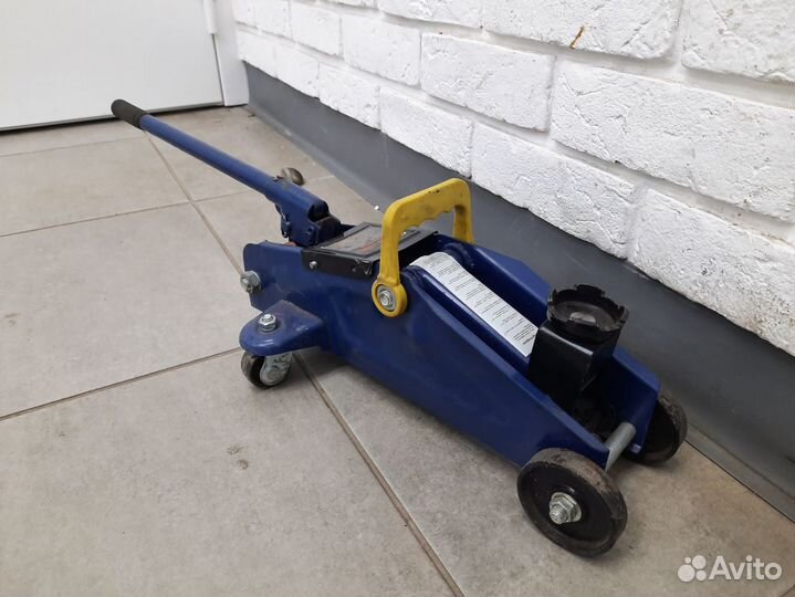 Домкрат Скиф 2 Тонны