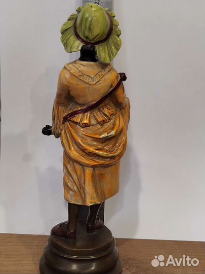 Статуэтка бронза