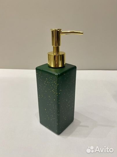 Дозатор для жидкого мыла в ванную новый