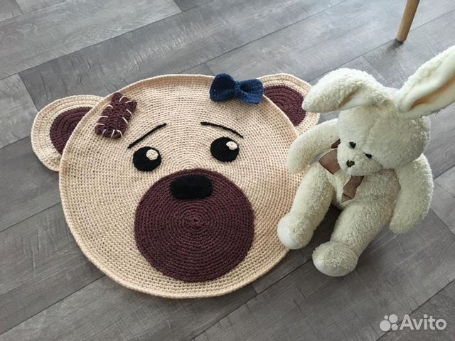 Коврик детский вязаный мишка (девочка)