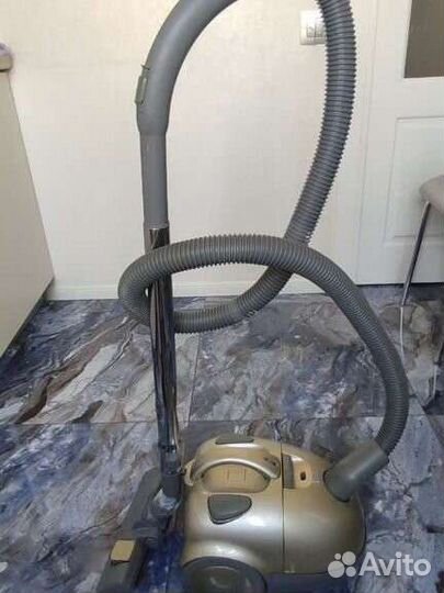 Пылесос Bork VC SHB 5017 SI