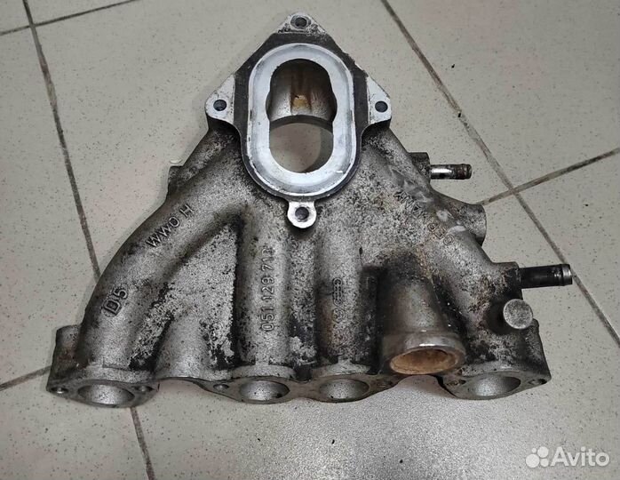 Коллектор впускной Audi 80 B3 1.8