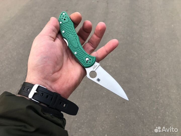 Складной нож Spyderco Delica зелёный