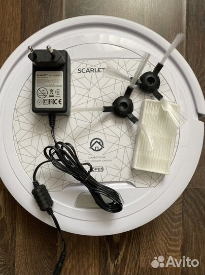 Робот пылесос Scarlett