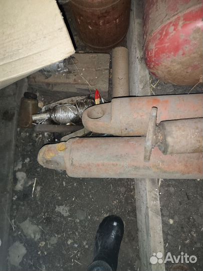 Гидроцилиндр бу