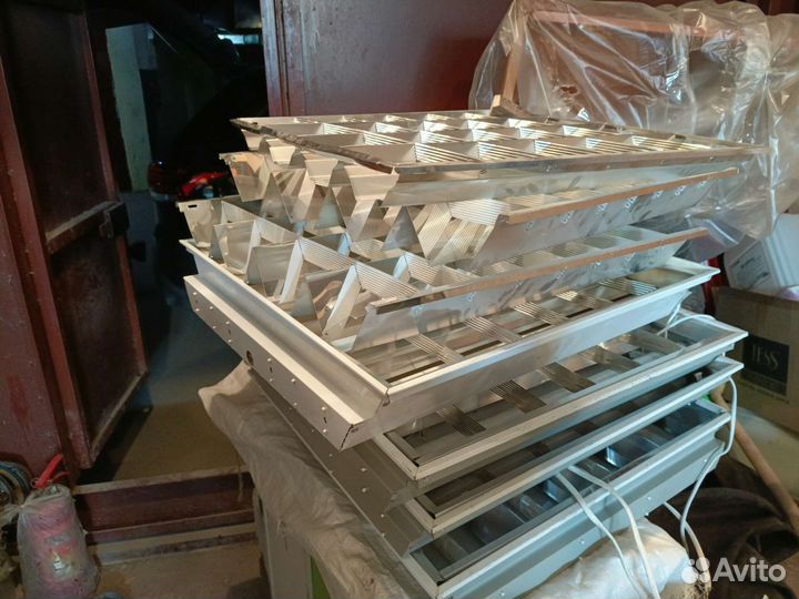 Светильники потолочные,лампы дневного света