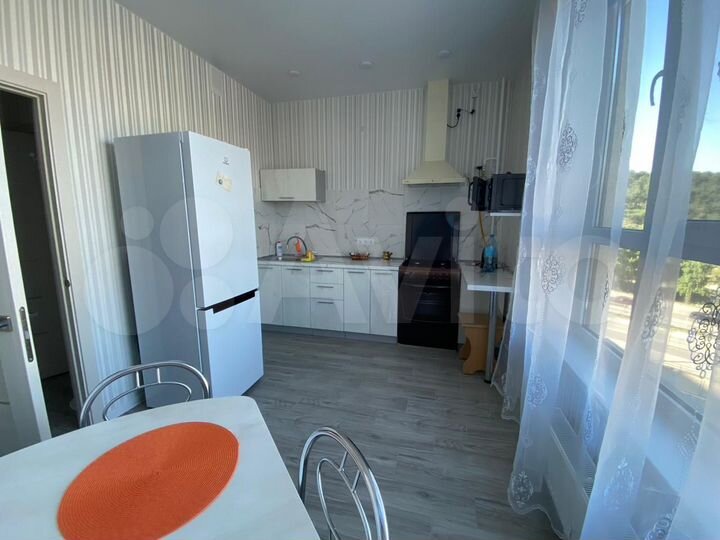 1-к. квартира, 100 м², 4/9 эт.