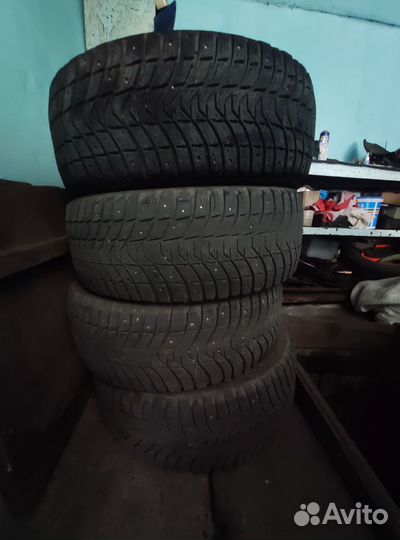 Michelin X-Ice North 3 215/55 R17