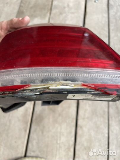 Фонарь левый задний на мерседес 212 рест