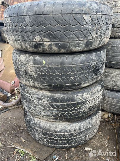 Yokohama 104ZR 215/60 R16