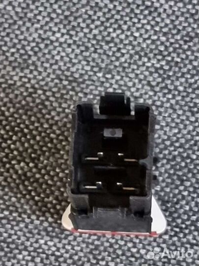 Кнопка аварийной сигнализации Джета 5