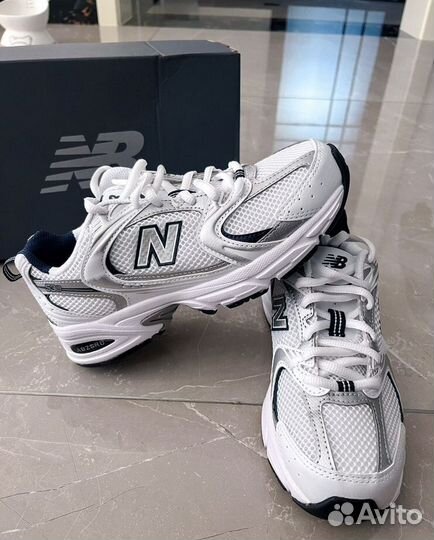 Текстильные кроссовки для теплого сезона