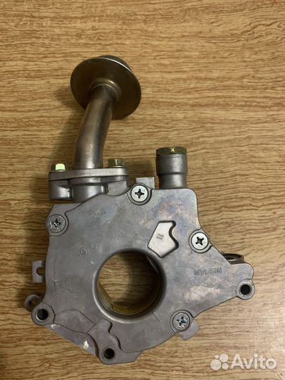 Насос масляный Nissan Maxima