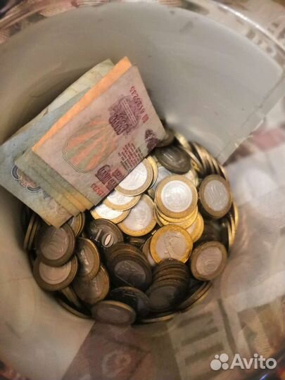 Монеты и банкноты