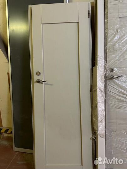 Межкомнатные двери бу 70 см с коробкой