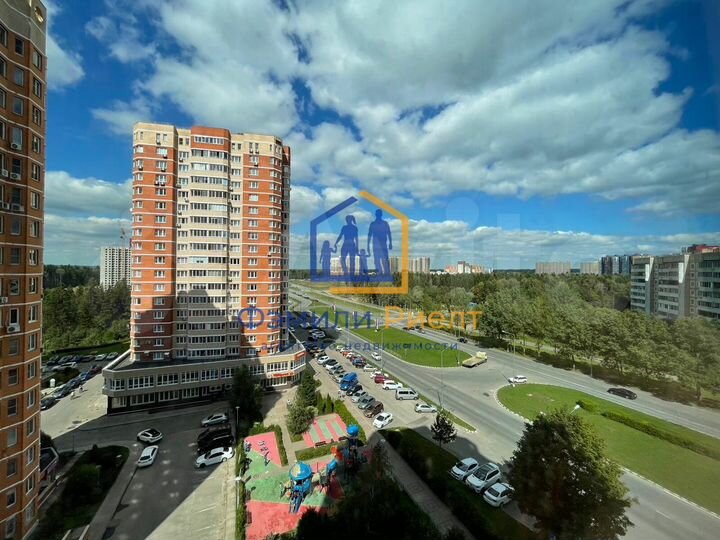 3-к. квартира, 81,6 м², 9/17 эт.