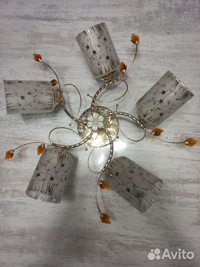 Люстра потолочная б/у