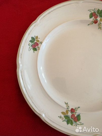 Тарелка большая советская. Малина. Конаково