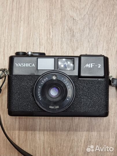 Отличный плёночный фотоаппарат Yashika MF-2