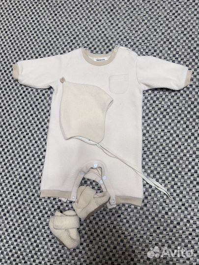 Комплект комбинезон+шапочка+пинетки
