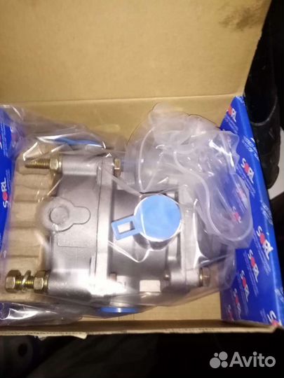 Кран распределителя тормозов на прицеп