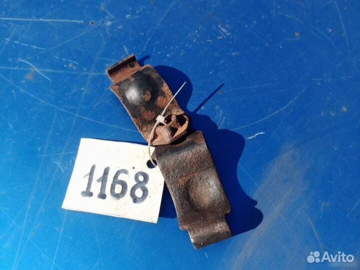 Скобы стабилизатора Volkswagen Passat B3