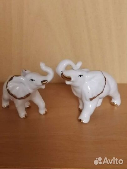 Фарфоровые статуэтки 7 слоников