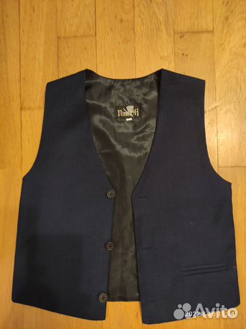 Продам жилетку классическую школьную