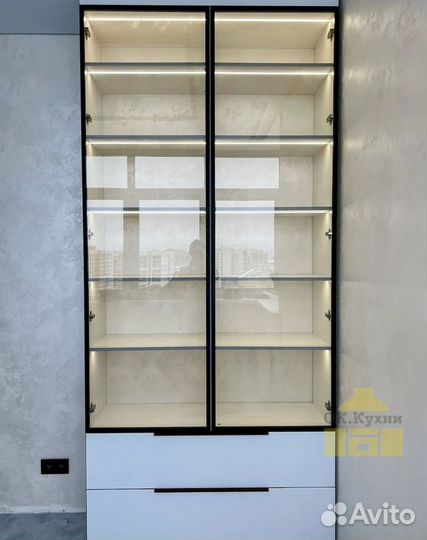 Угловой шкаф