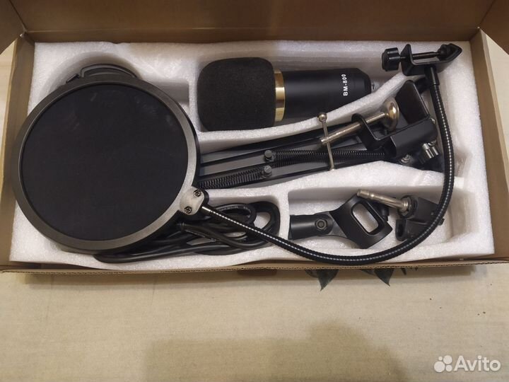 Микрофон студийный конденсаторный BM 800