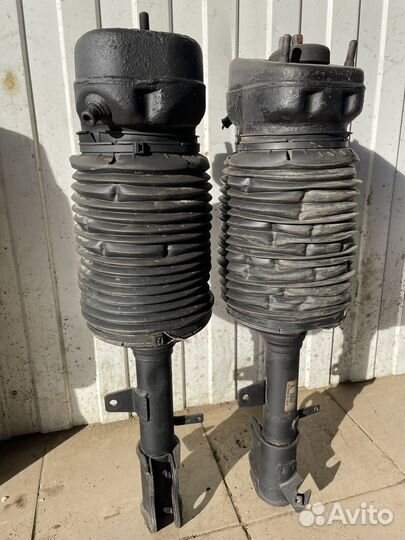 Стойки амортизатора на Lexus RX