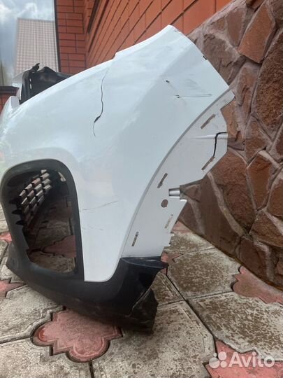 Передний бампер на Renault Kaptur 2017