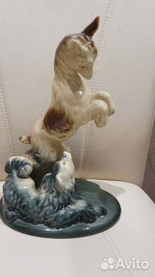 Статуэтка фарфор