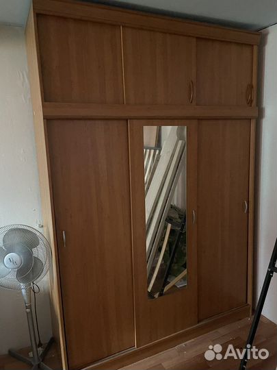Шкаф