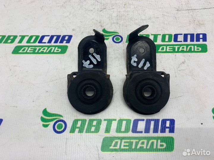 Кронштейн крепления радиатора Nissan X-Trail T30