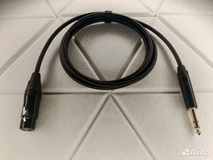 Xlr штекер на Xlr гнездо mogami 2582