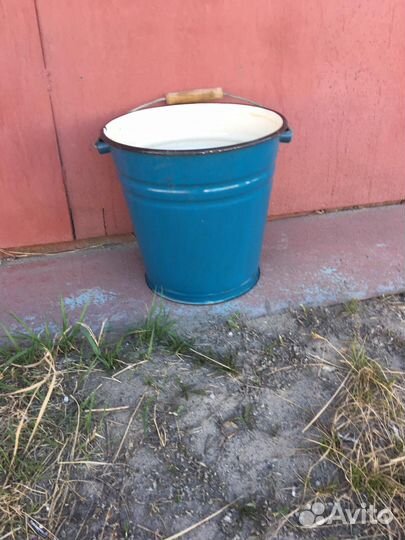 Эмалированное ведро