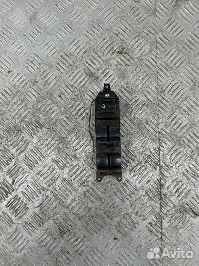 Блок управления стеклоподъемниками передний правый