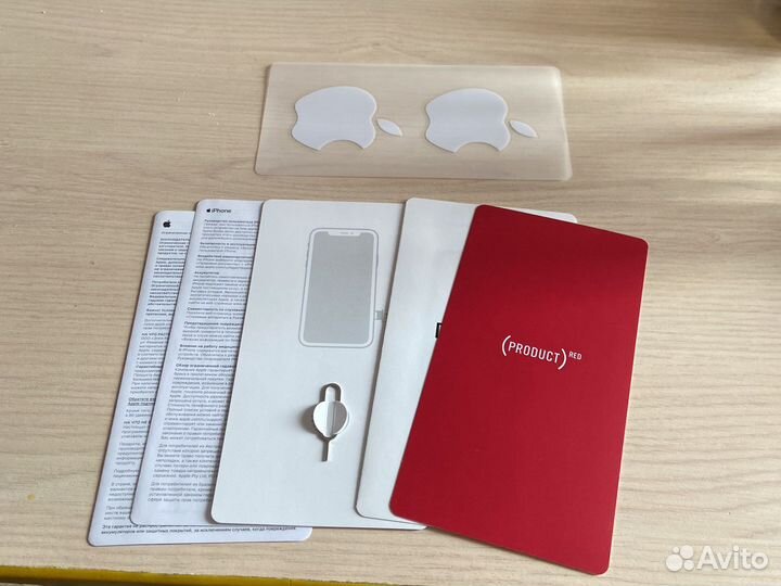 Коробки от iPhone XR red и se 2020