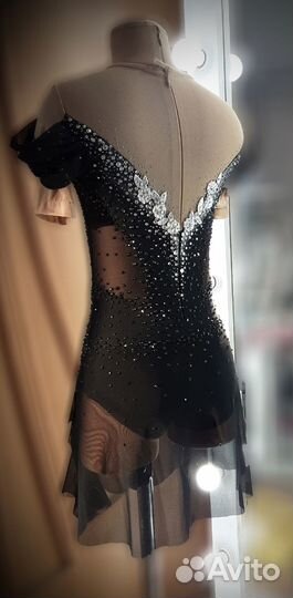 Платье для фигурного катания