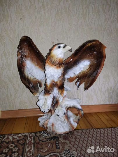 Орел из полистоуна