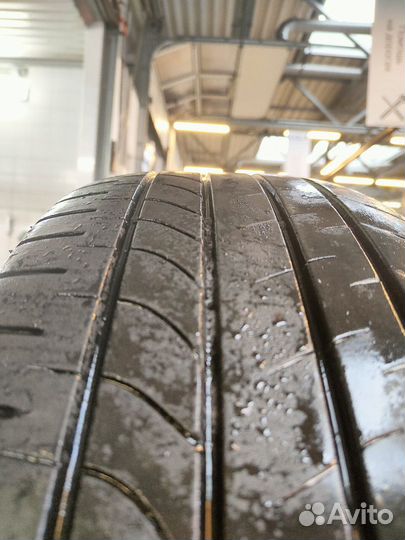 Bridgestone Dueler A/T 235/55 R20