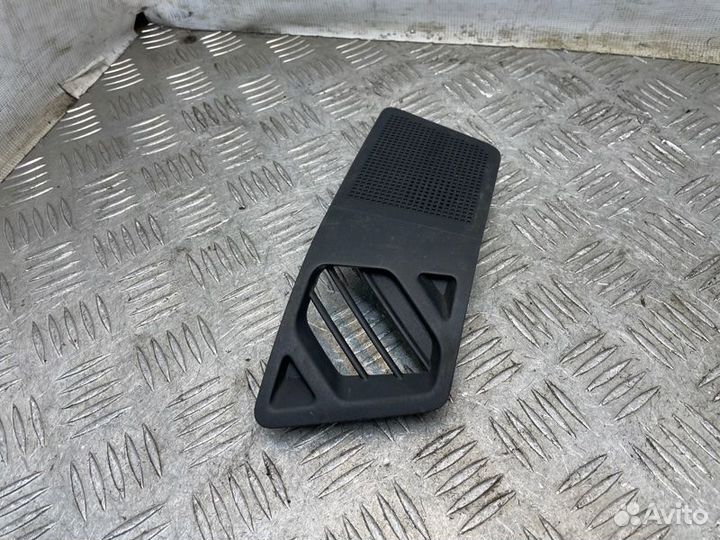 Решетка динамика правая Nissan X-Trail T31 MR20DE