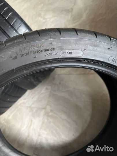 Michelin Pilot Sport 4 S 295/30 R20 и 265/35 R20