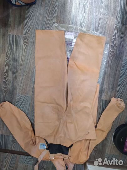 Резиновый костюм