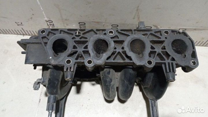 Коллектор впускной Renault Logan 1