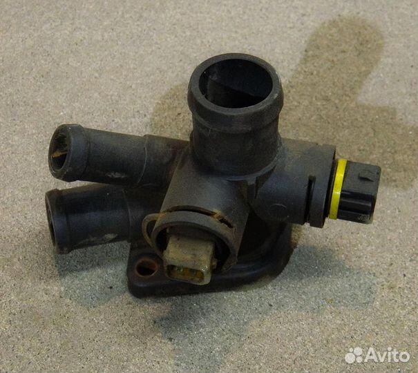 Фланец охлаждения VW Polo 3 / Golf 3 1.6