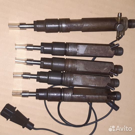 Форсунка топливная Audi 2.5 TDI AAT