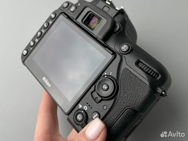 Фотоаппарат Nikon D7500 body (пробег 200 кадров)